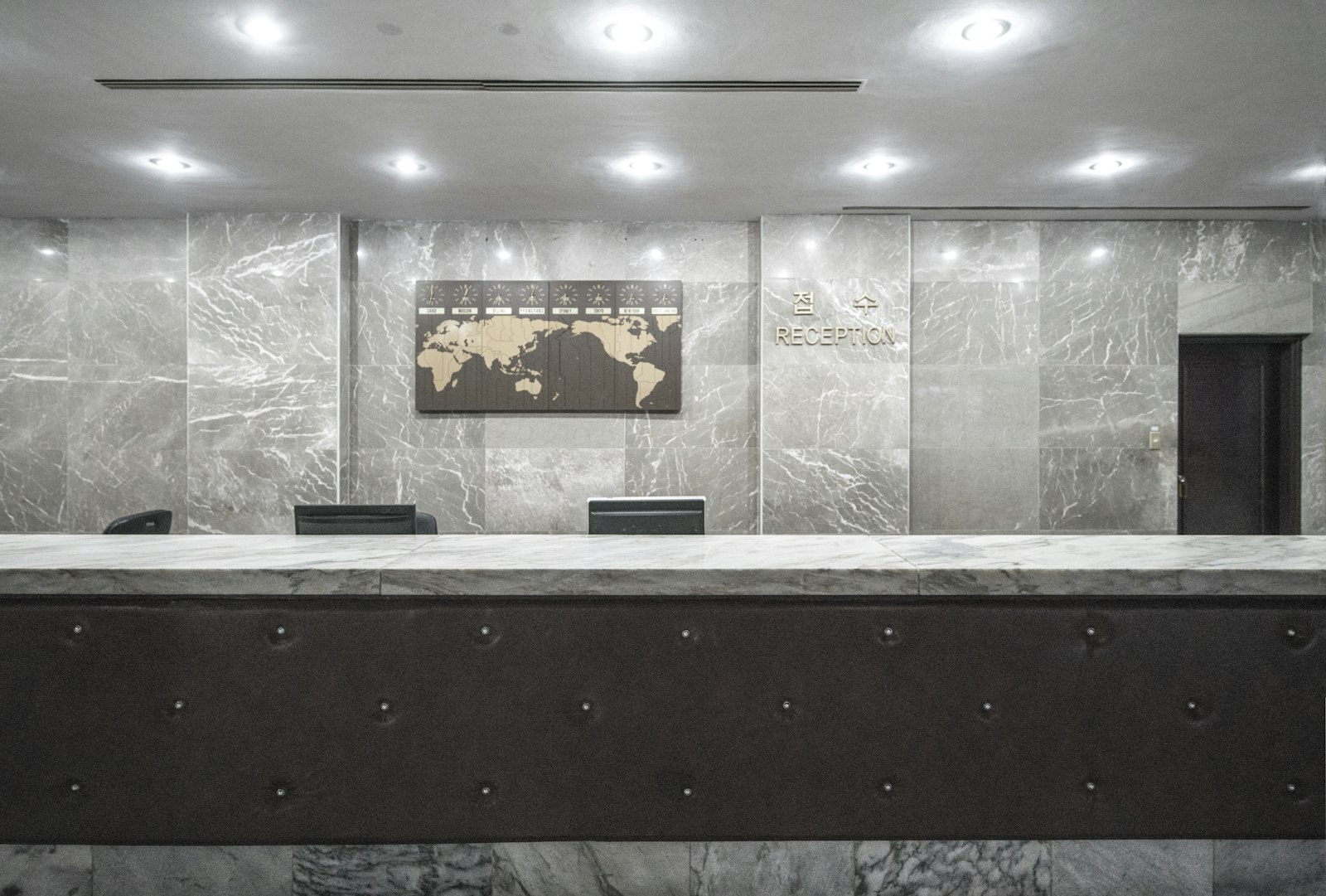 Mariador Hotel reception