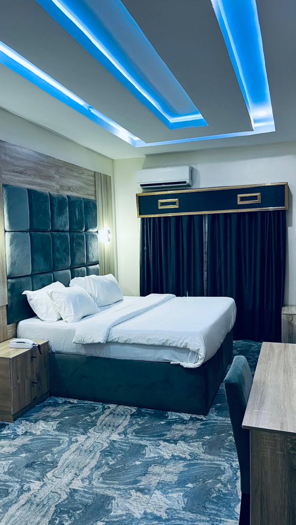 Mariador Hotel suite at night